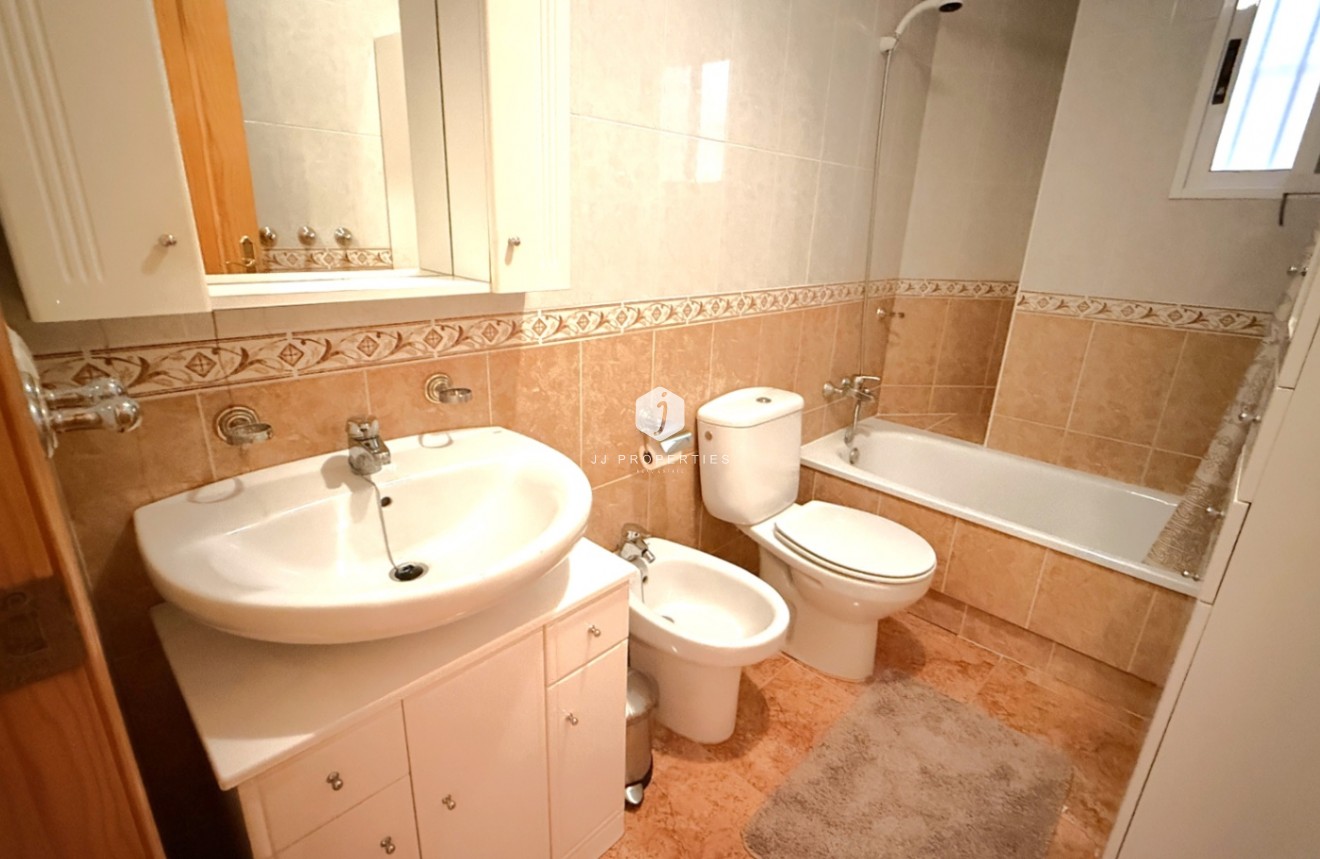 Resale - Apartment / flat -
Torrevieja - Costa Blanca