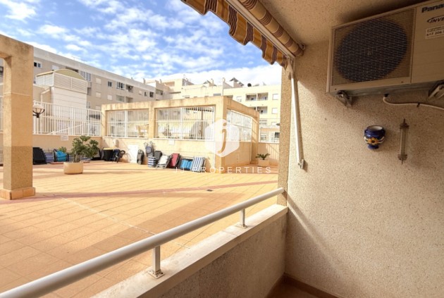 Resale - Apartment / flat -
Torrevieja - Costa Blanca
