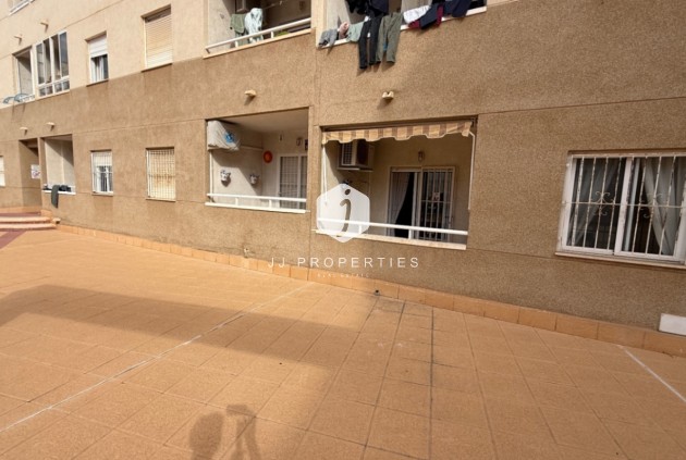 Resale - Apartment / flat -
Torrevieja - Costa Blanca