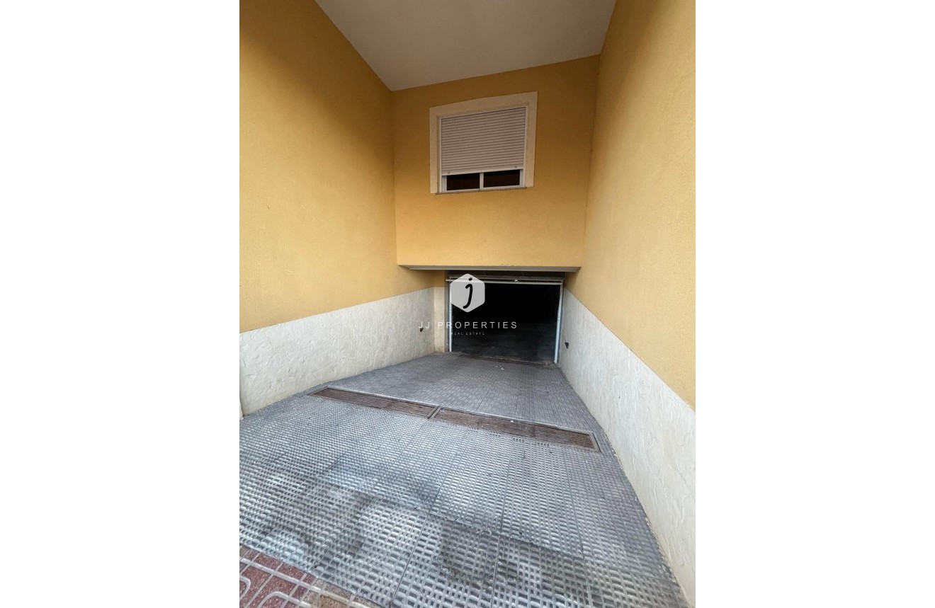 Aus zweiter Hand - Wohnung -
Jacarilla