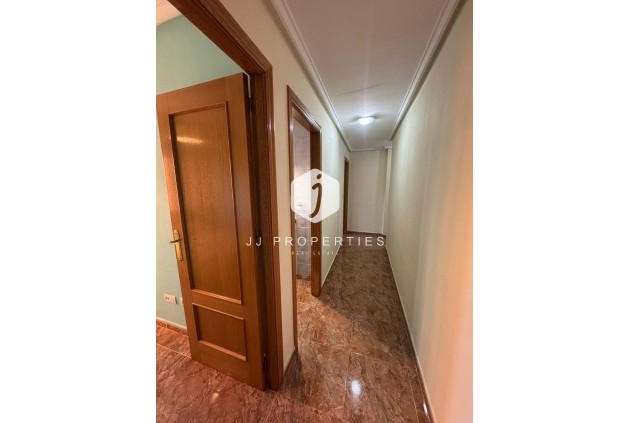 Aus zweiter Hand - Wohnung -
Jacarilla