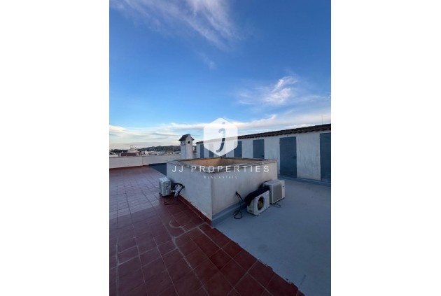 Aus zweiter Hand - Wohnung -
Jacarilla