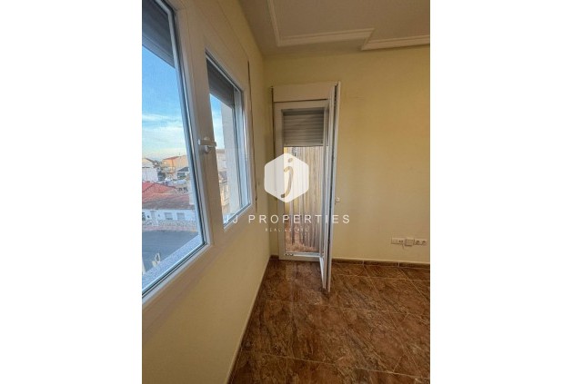 Aus zweiter Hand - Wohnung -
Jacarilla