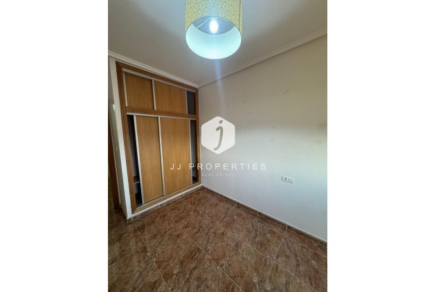 Aus zweiter Hand - Wohnung -
Jacarilla