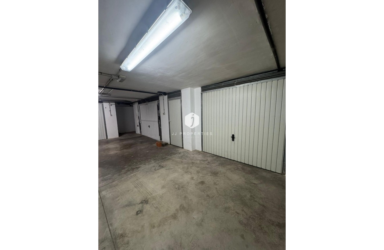 Aus zweiter Hand - Wohnung -
Jacarilla