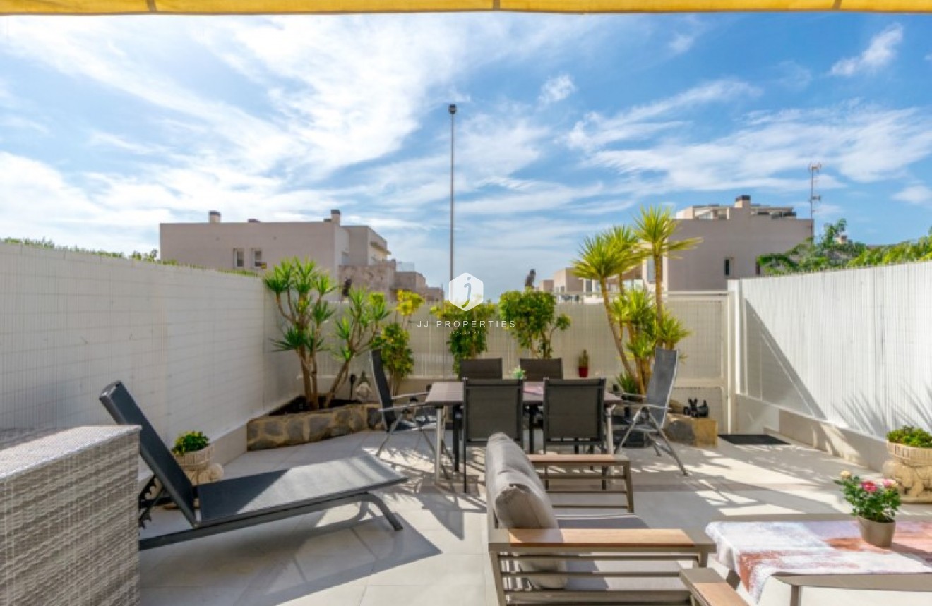 Resale - Apartment / flat -
Torrevieja - Costa Blanca