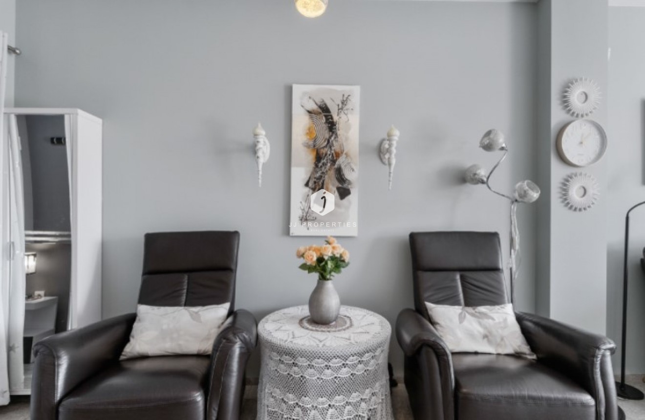 Resale - Apartment / flat -
Torrevieja - Costa Blanca