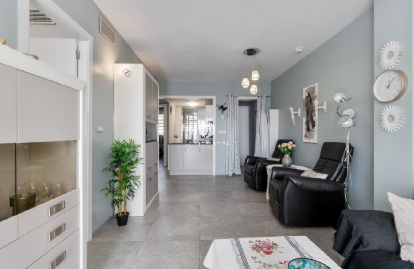 Resale - Apartment / flat -
Torrevieja - Costa Blanca