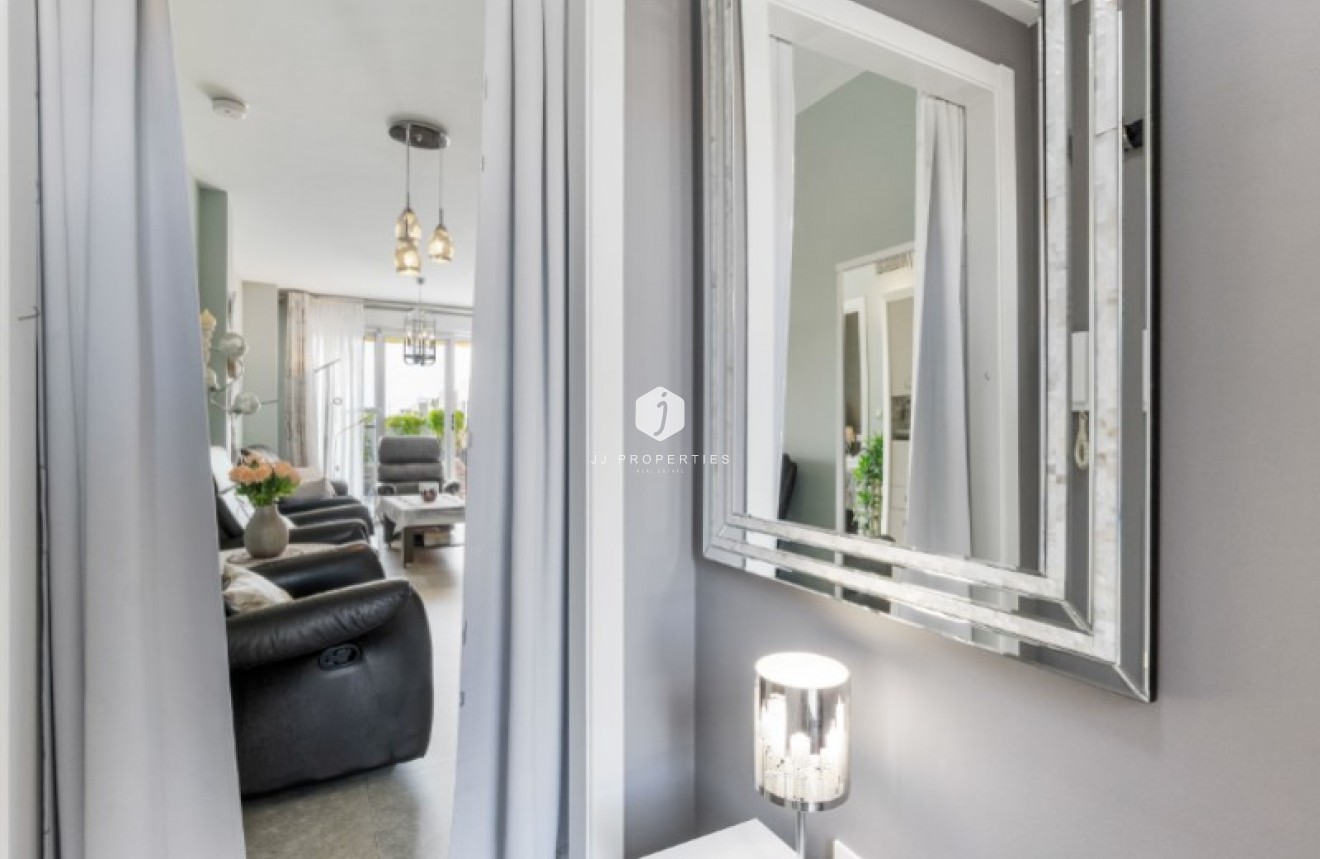 Resale - Apartment / flat -
Torrevieja - Costa Blanca