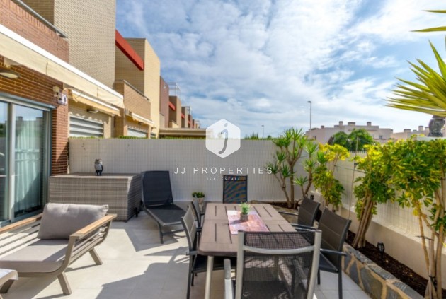 Resale - Apartment / flat -
Torrevieja - Costa Blanca