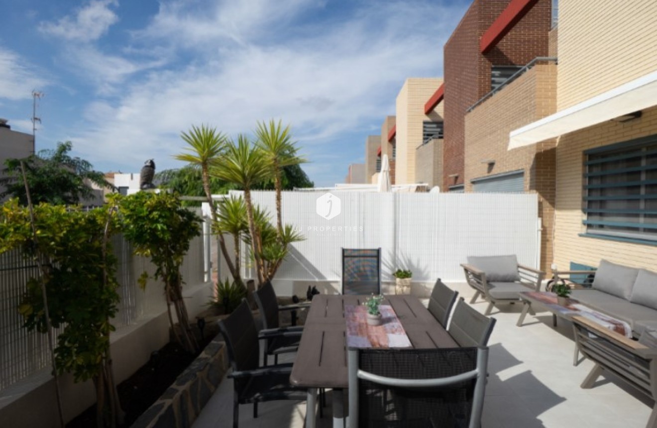 Resale - Apartment / flat -
Torrevieja - Costa Blanca