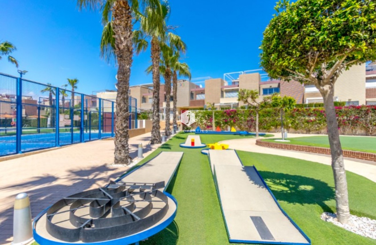 Resale - Apartment / flat -
Torrevieja - Costa Blanca