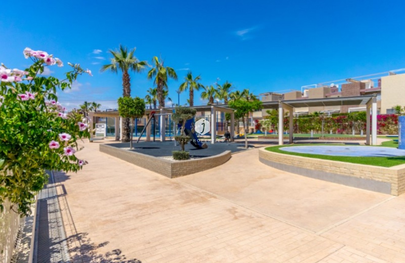 Resale - Apartment / flat -
Torrevieja - Costa Blanca