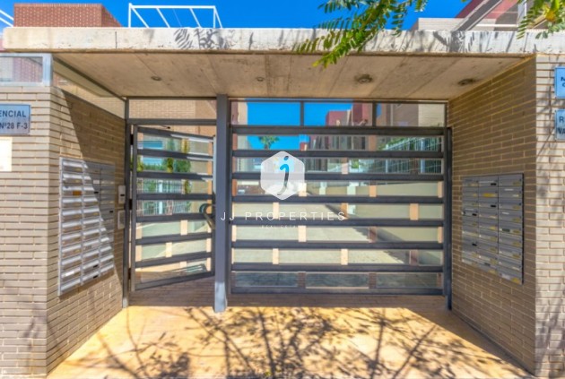 Resale - Apartment / flat -
Torrevieja - Costa Blanca