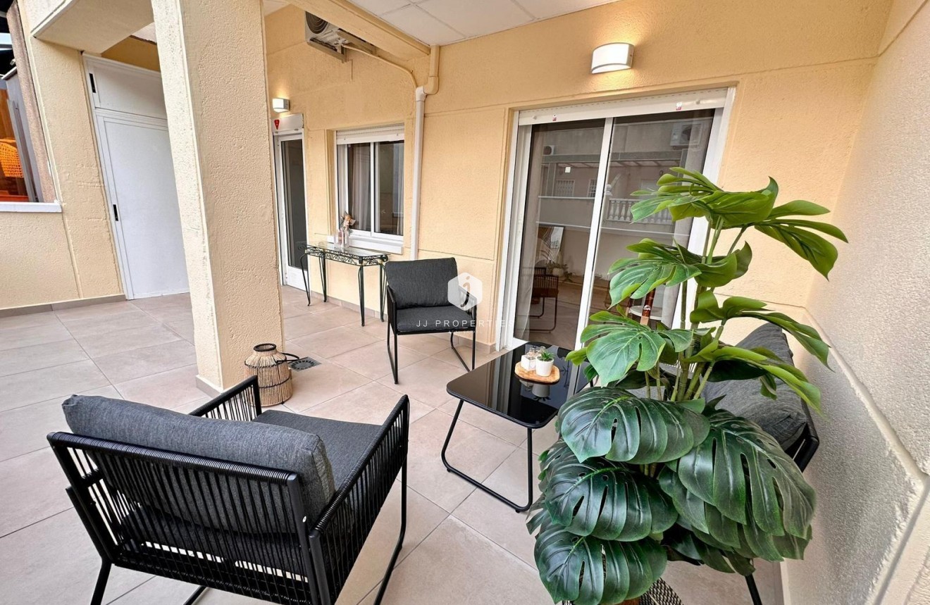 Aus zweiter Hand - Wohnung -
Torrevieja - Playa del Cura