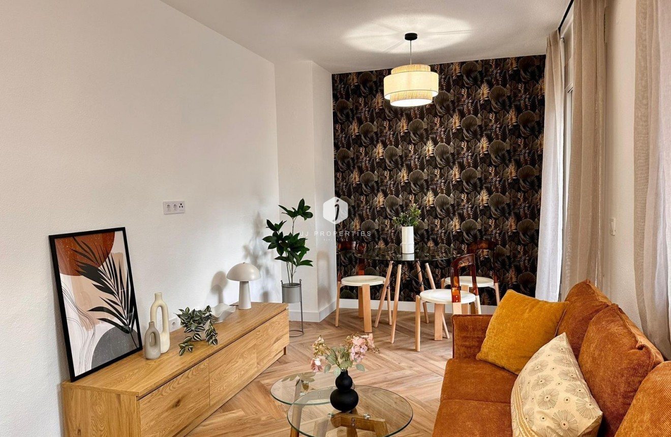 Aus zweiter Hand - Wohnung -
Torrevieja - Playa del Cura