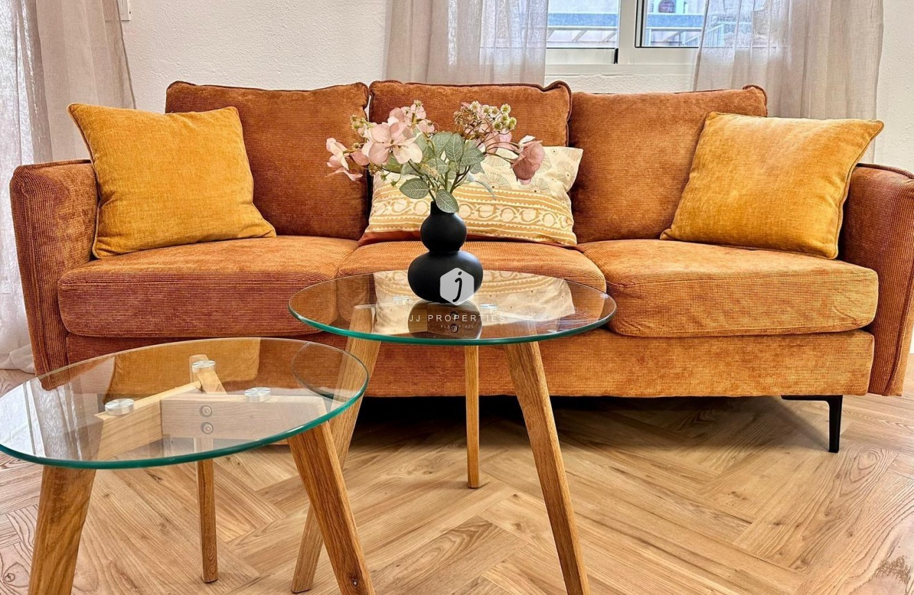 Aus zweiter Hand - Wohnung -
Torrevieja - Playa del Cura