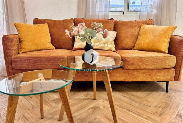 Aus zweiter Hand - Wohnung -
Torrevieja - Playa del Cura