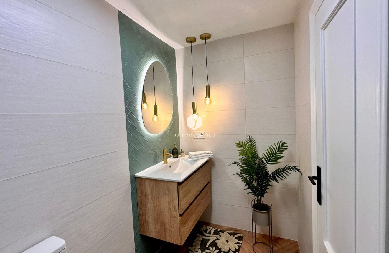 Aus zweiter Hand - Wohnung -
Torrevieja - Playa del Cura