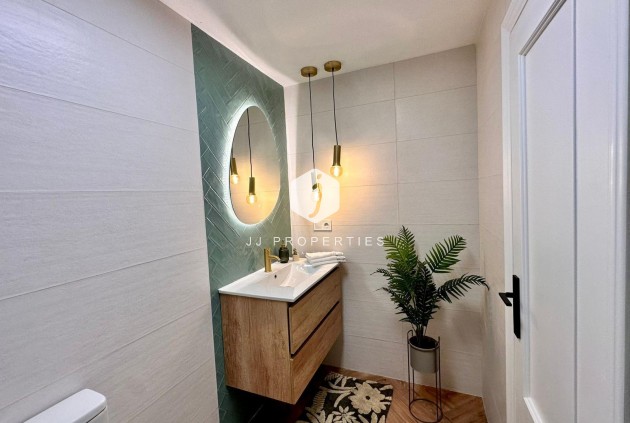 Aus zweiter Hand - Wohnung -
Torrevieja - Playa del Cura