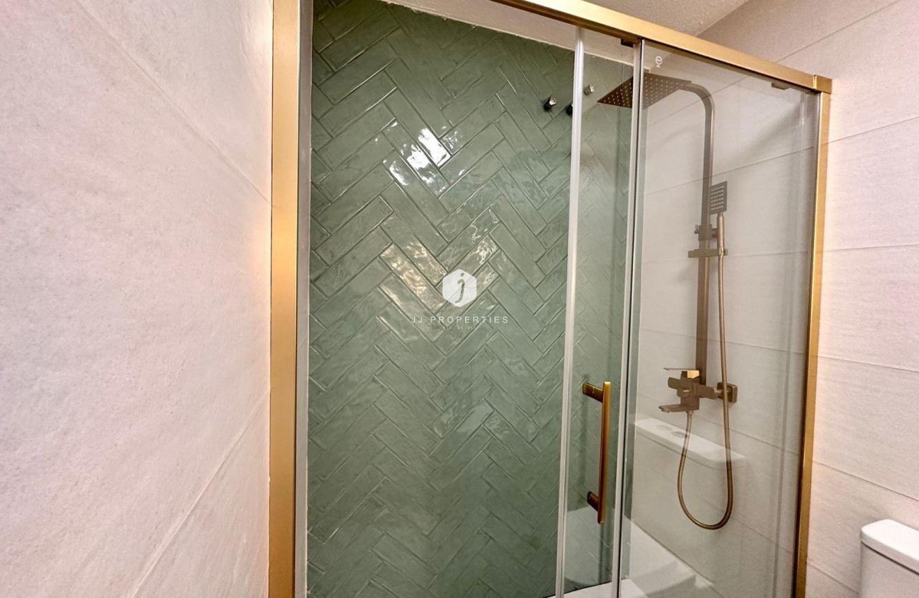 Aus zweiter Hand - Wohnung -
Torrevieja - Playa del Cura