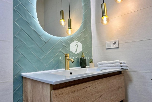 Aus zweiter Hand - Wohnung -
Torrevieja - Playa del Cura