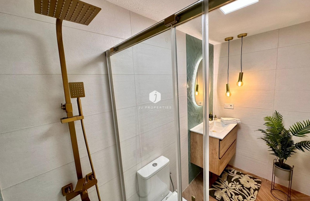 Aus zweiter Hand - Wohnung -
Torrevieja - Playa del Cura