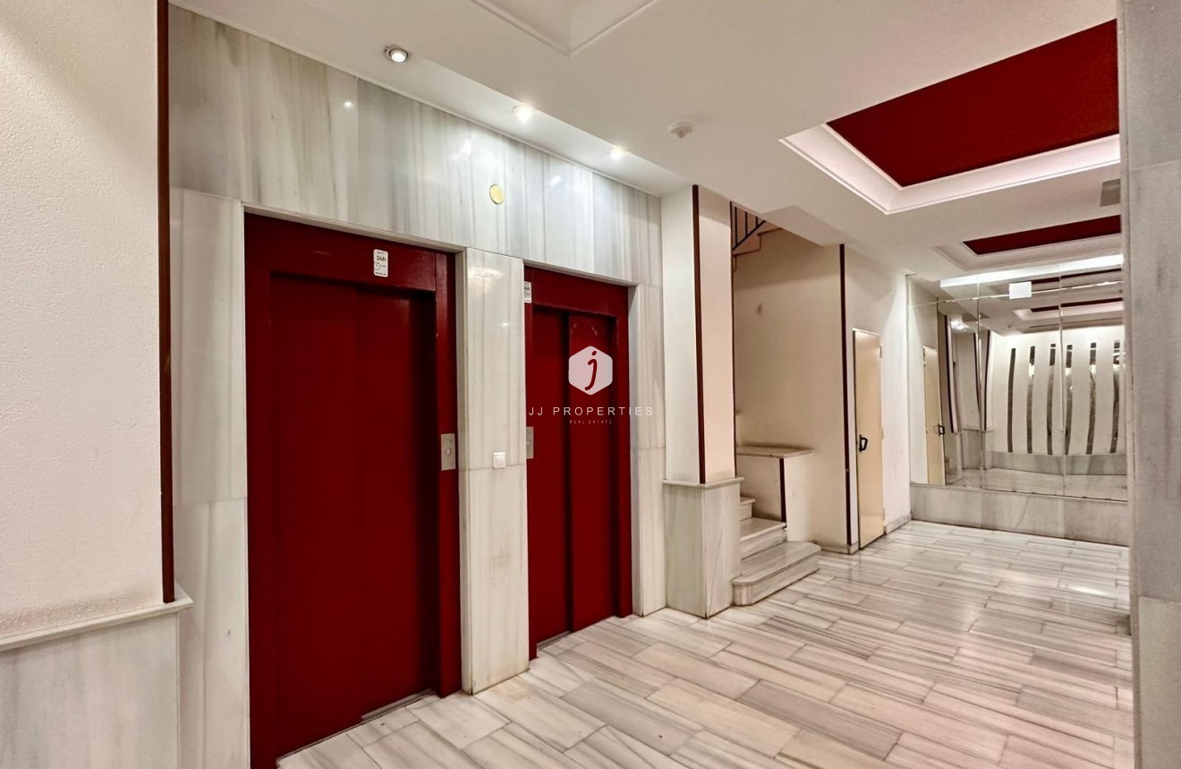 Aus zweiter Hand - Wohnung -
Torrevieja - Playa del Cura