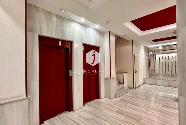 Aus zweiter Hand - Wohnung -
Torrevieja - Playa del Cura