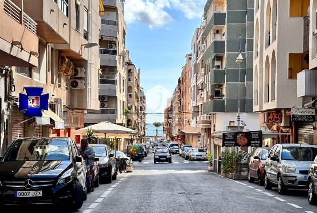 Aus zweiter Hand - Wohnung -
Torrevieja - Playa del Cura