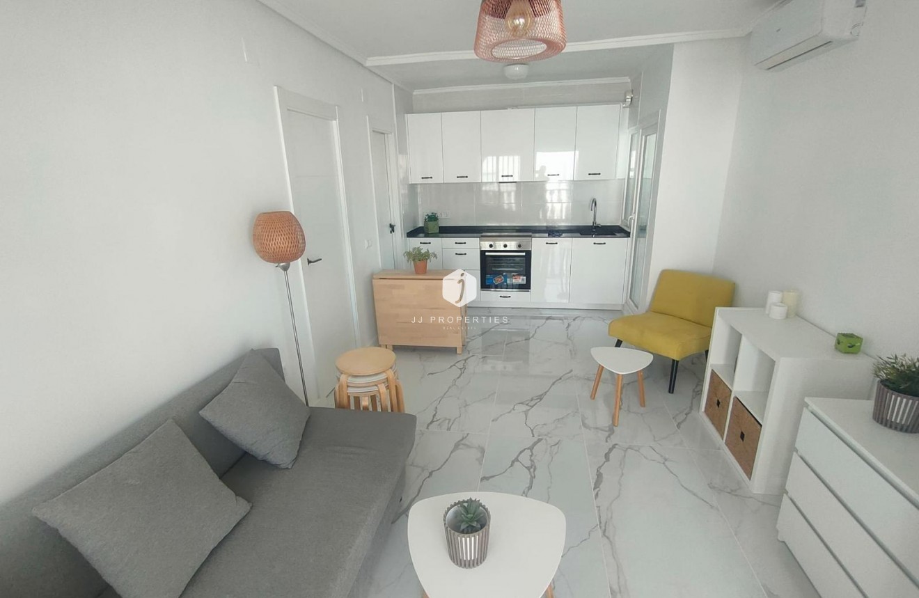 Resale - Bungalow -
Torrevieja - Rosaleda-los Frutales