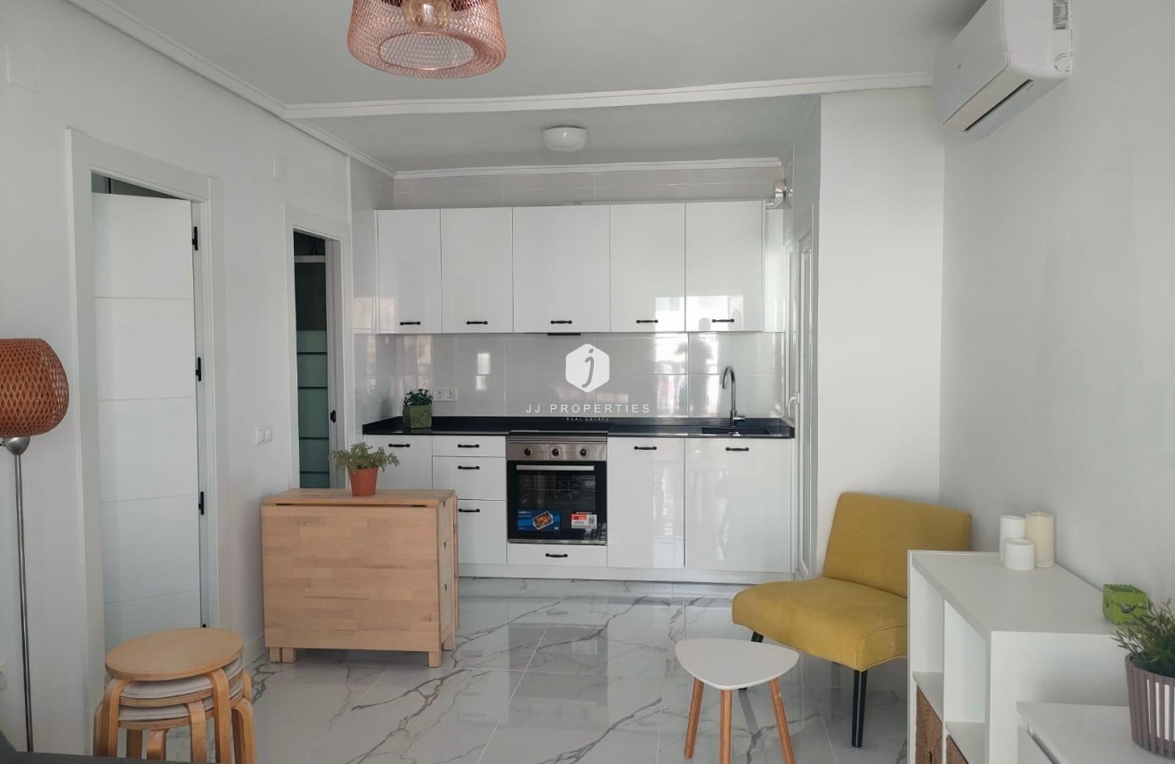 Resale - Bungalow -
Torrevieja - Rosaleda-los Frutales