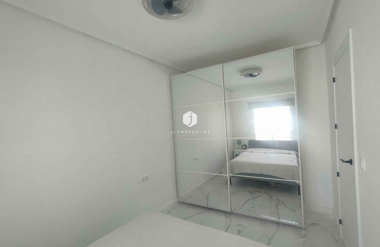 Resale - Bungalow -
Torrevieja - Rosaleda-los Frutales