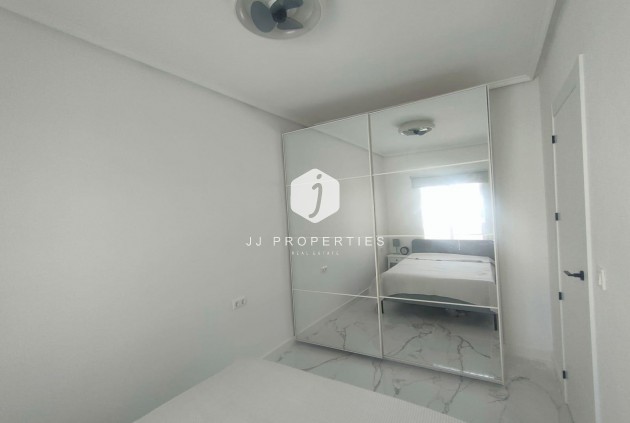 Resale - Bungalow -
Torrevieja - Rosaleda-los Frutales