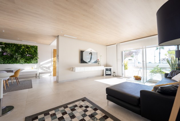 Resale - Villa -
Orihuela Costa - Costa Blanca