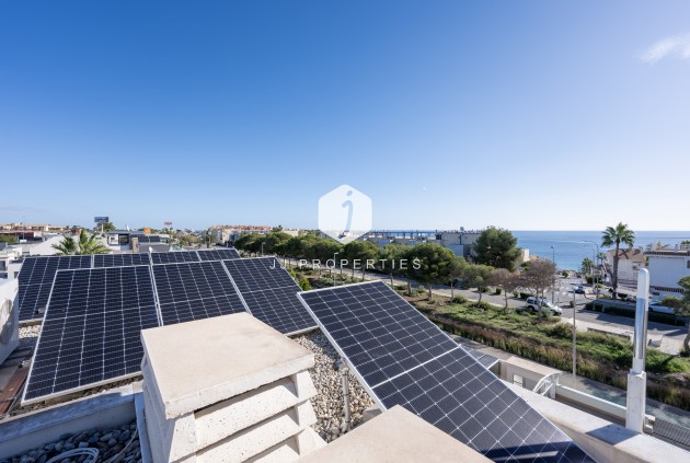 Resale - Villa -
Orihuela Costa - Costa Blanca