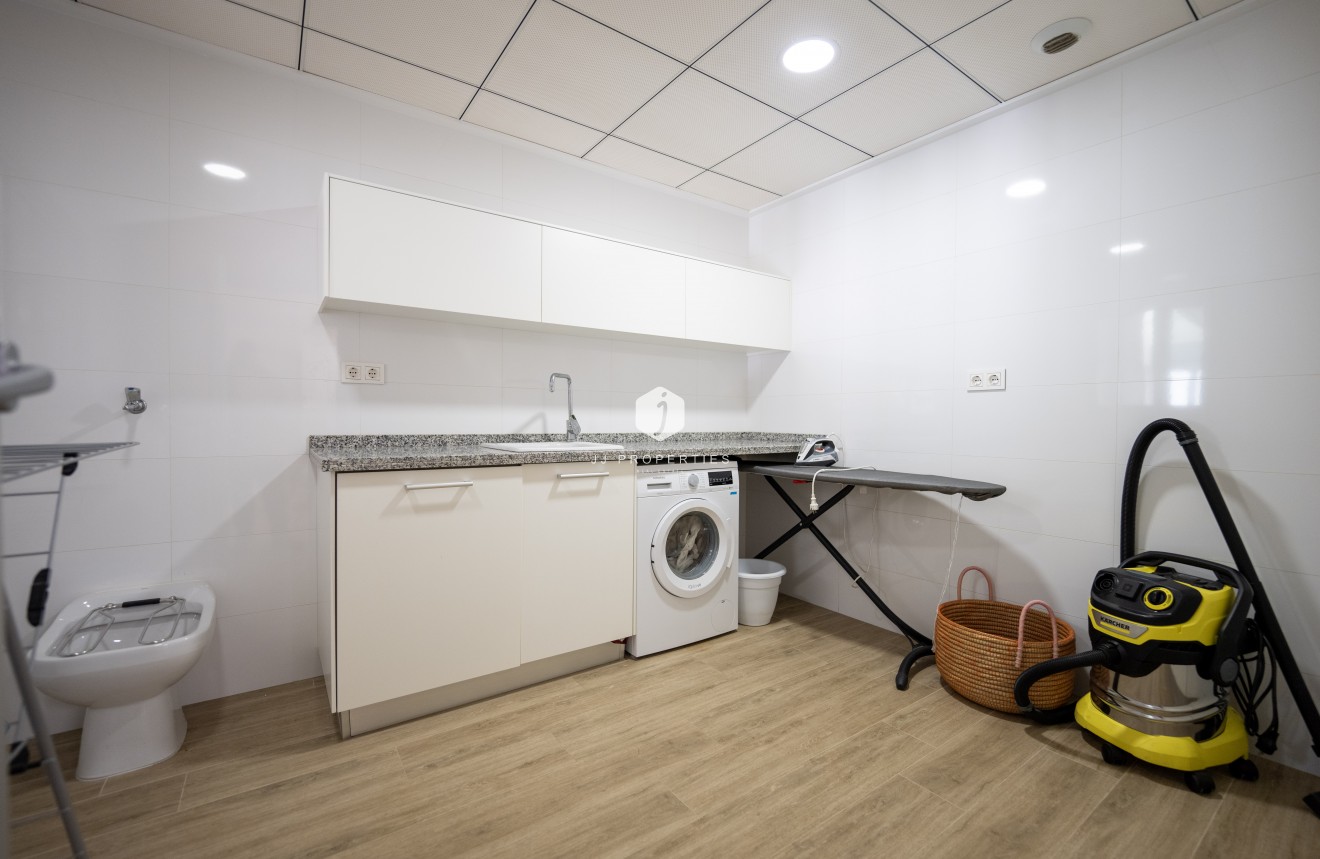 Resale - Villa -
Orihuela Costa - Costa Blanca