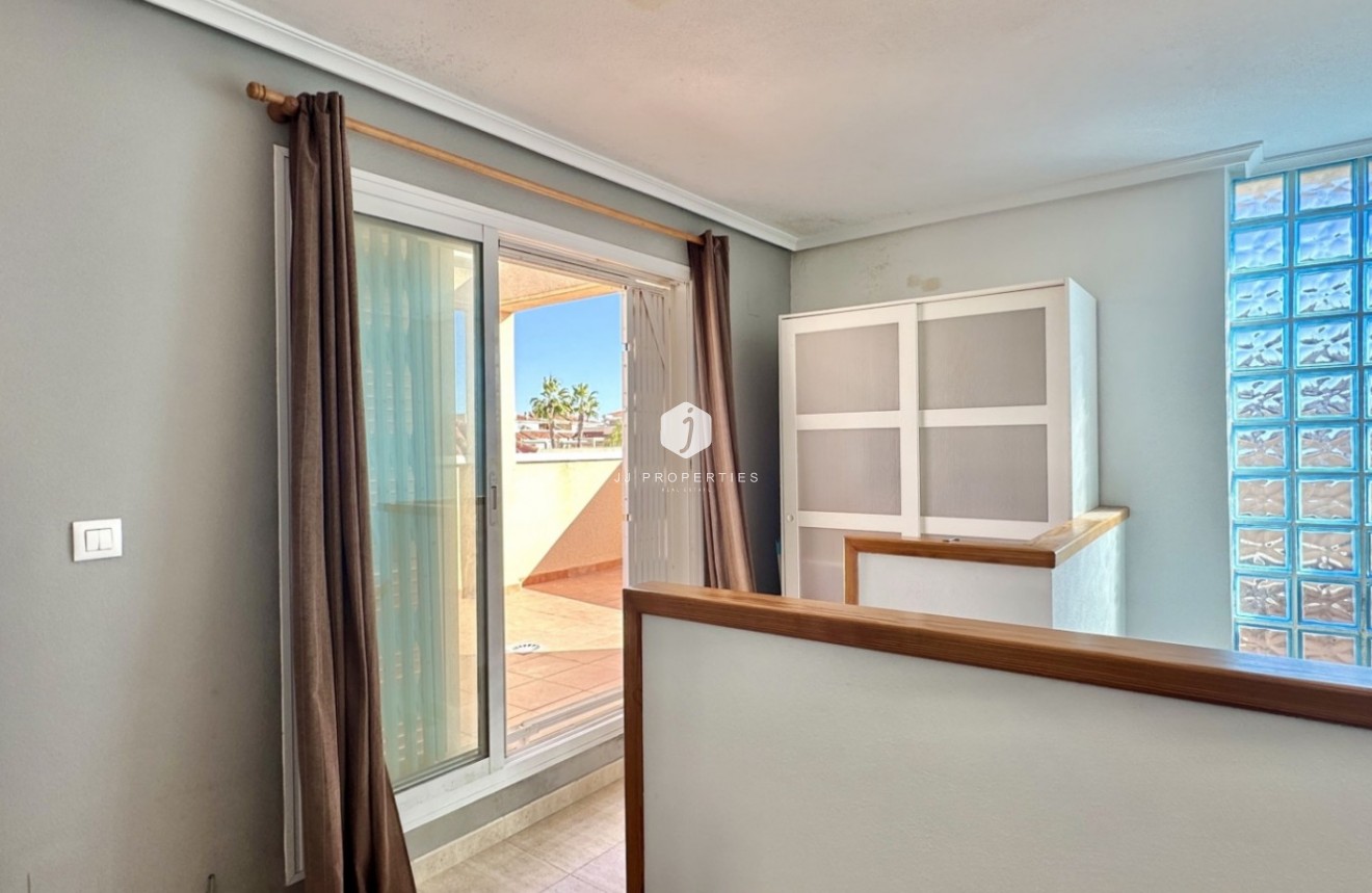 Resale - Duplex -
Orihuela Costa - Costa Blanca