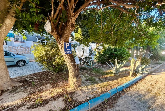 Resale - Chalet -
Torrevieja - Costa Blanca