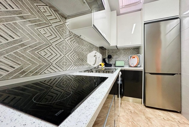 Resale - Chalet -
Torrevieja - Costa Blanca