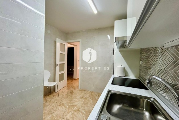 Resale - Chalet -
Torrevieja - Costa Blanca