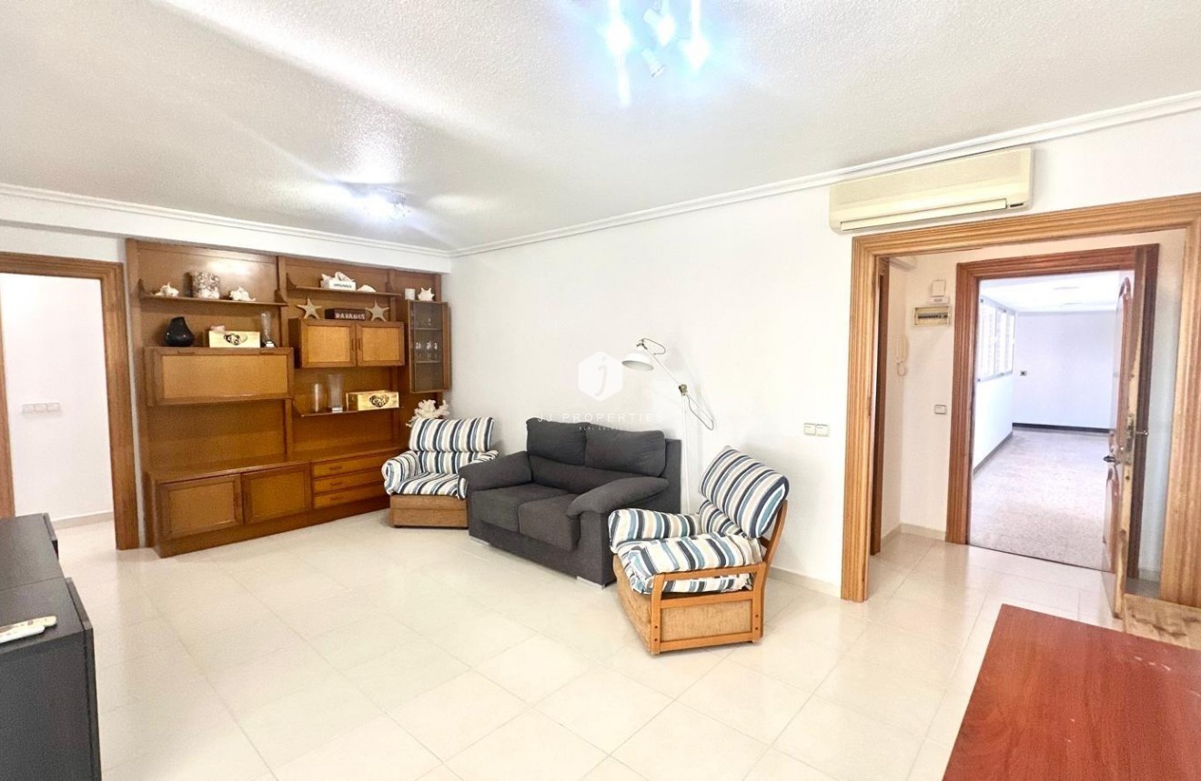 Tweedehands - Appartement / flat -
Orihuela Costa - Campoamor