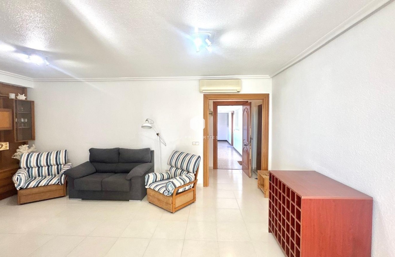 Tweedehands - Appartement / flat -
Orihuela Costa - Campoamor