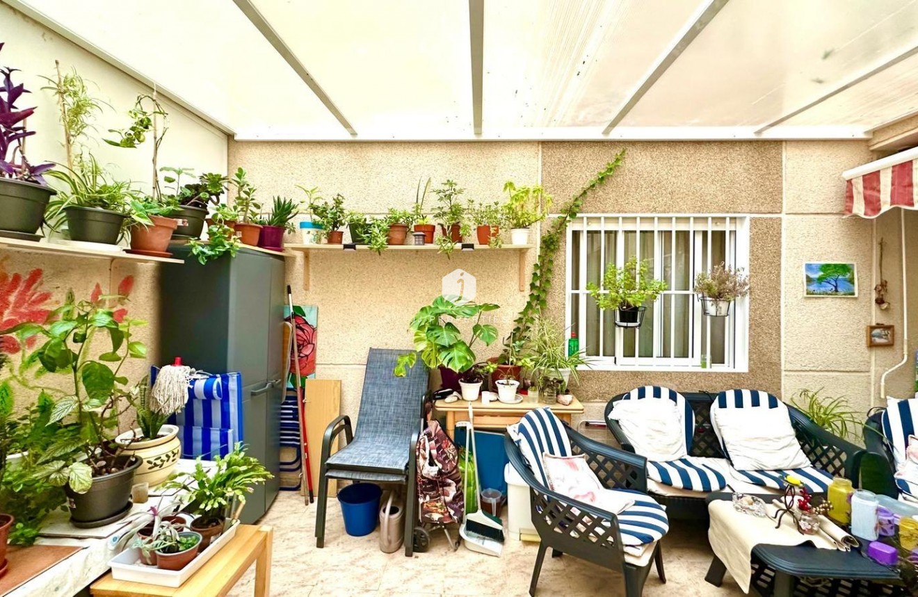 Resale - Apartment / flat -
Torrevieja - Centro