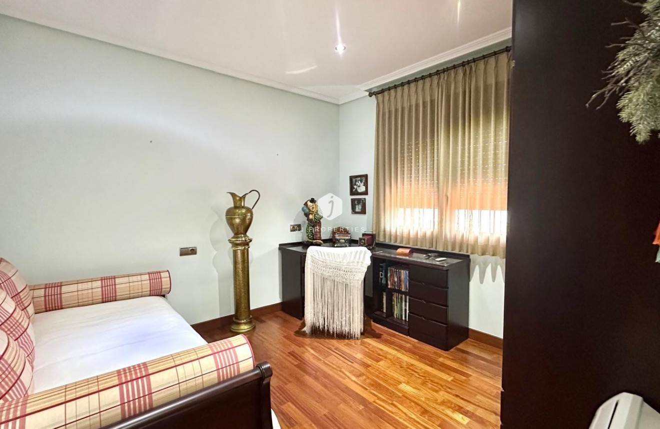 Resale - Chalet -
Torrevieja - La siesta