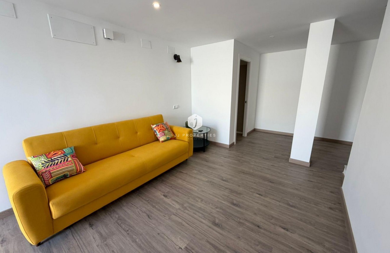 Resale - Chalet -
Torrevieja - Cabo cervera