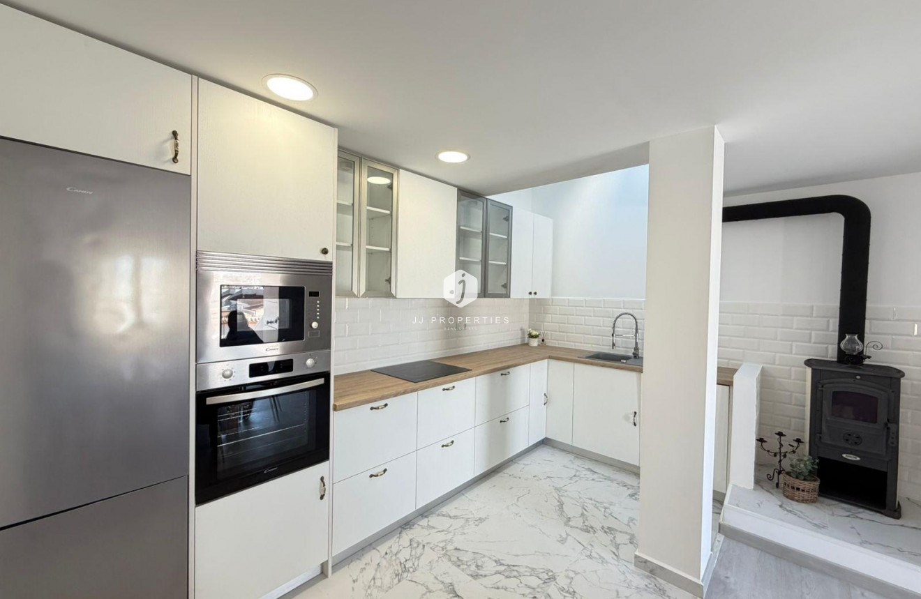 Resale - Chalet -
Torrevieja - Cabo cervera