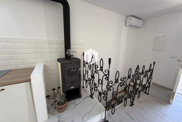 Resale - Chalet -
Torrevieja - Cabo cervera