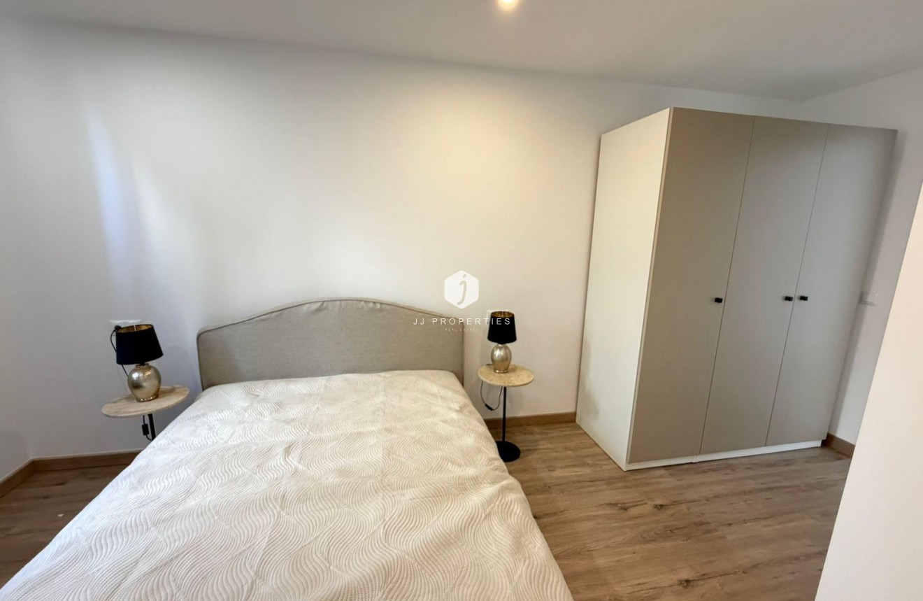 Resale - Chalet -
Torrevieja - Cabo cervera