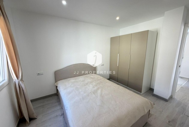 Resale - Chalet -
Torrevieja - Cabo cervera